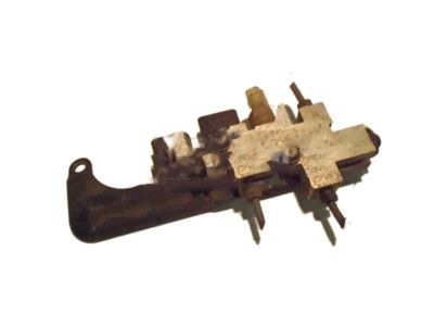 Kia 0K01843900 Valve-Dp