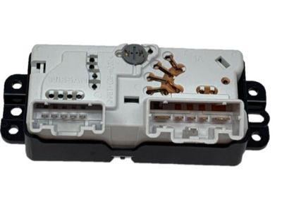 Nissan 27501-ZC100 Control Assembly Rear