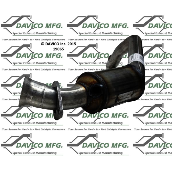 Davico Direct Fit Catalytic Converter and Pipe Assembly 19065