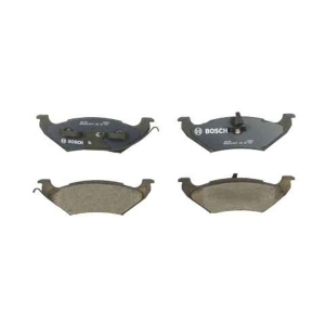 Bosch QuietCast™ Premium Organic Rear Disc Brake Pads for 1999 Plymouth Grand Voyager - BP715